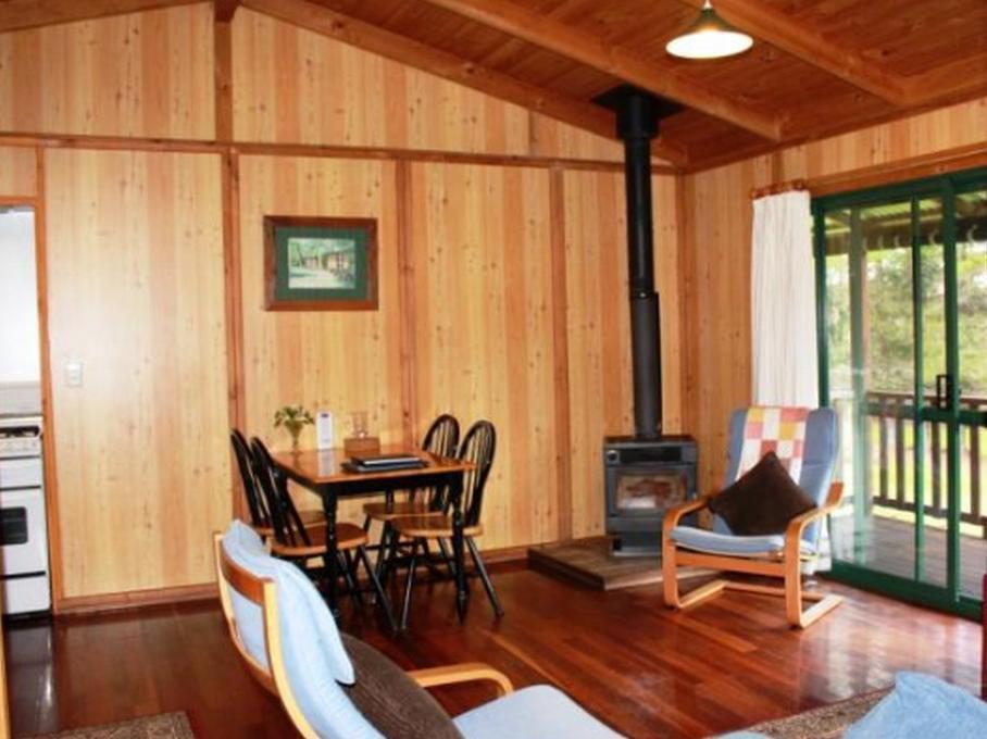 Hawke Brook Chalets Pemberton Bagian luar foto
